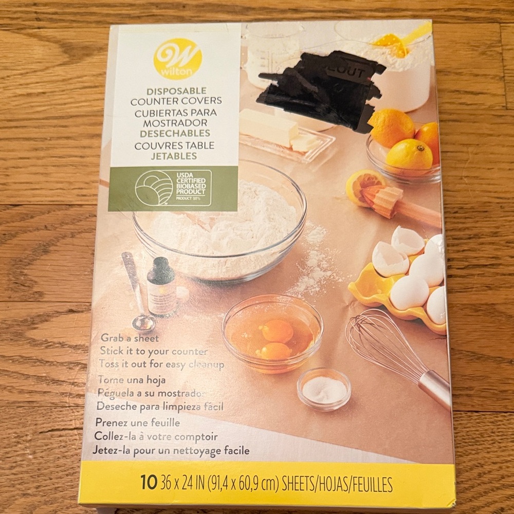 Wilton Disposable Counter Covers - White